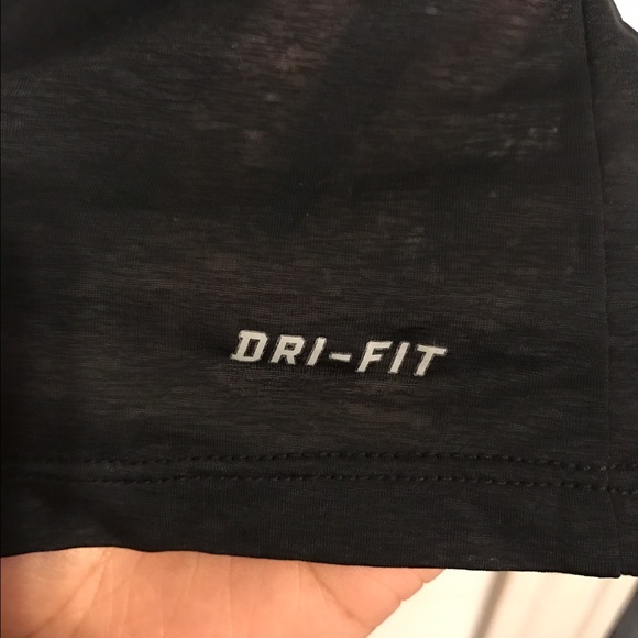 xs nike workout tank! - Picture 2 of 3