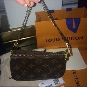 Louis Vuitton Mini Pochette