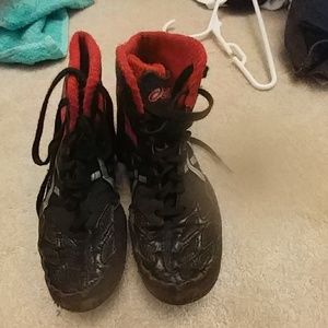 Wrestling shoes