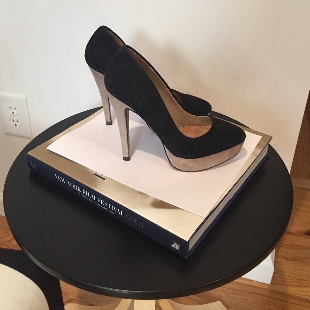 Zara Suede Pumps