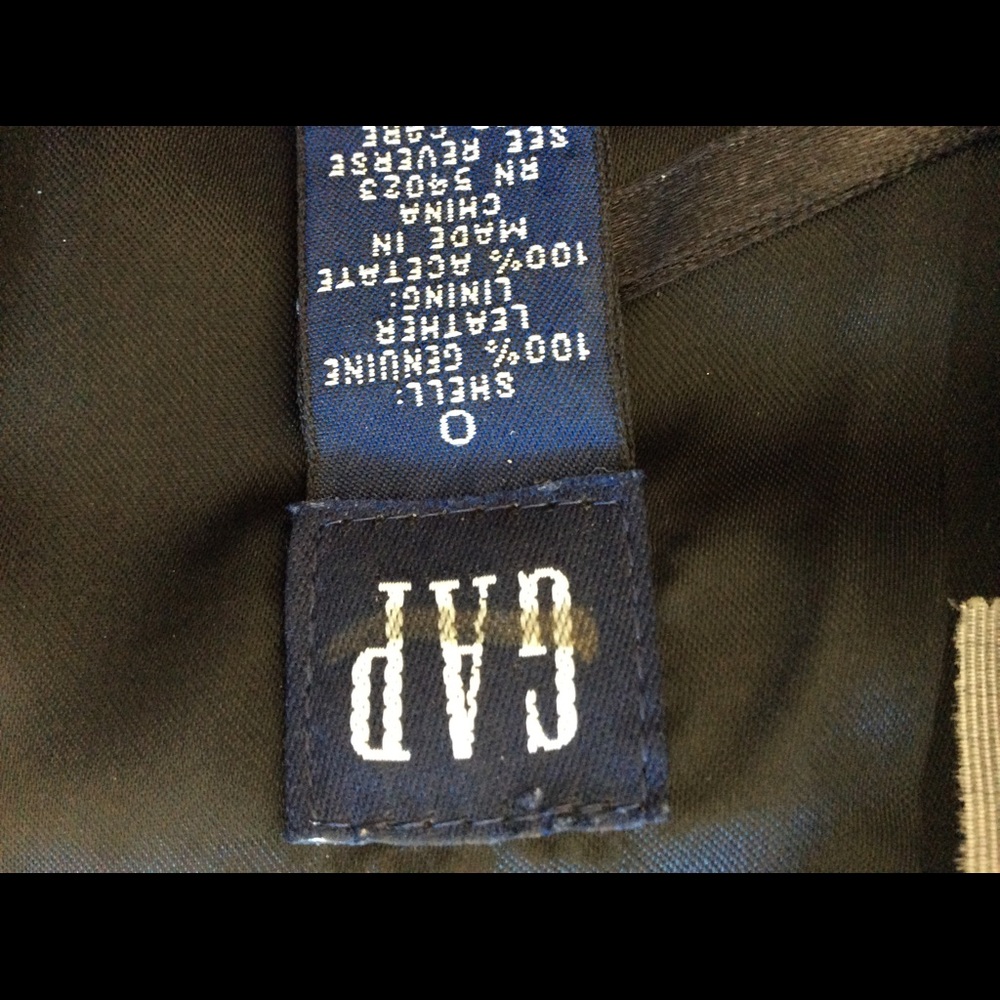 Cute leather skirt - Picture 2 of 2