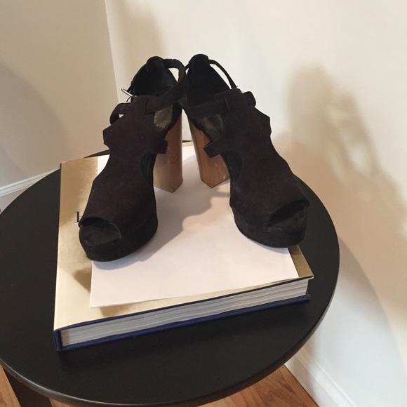 H&M Sandals - Picture 3 of 3