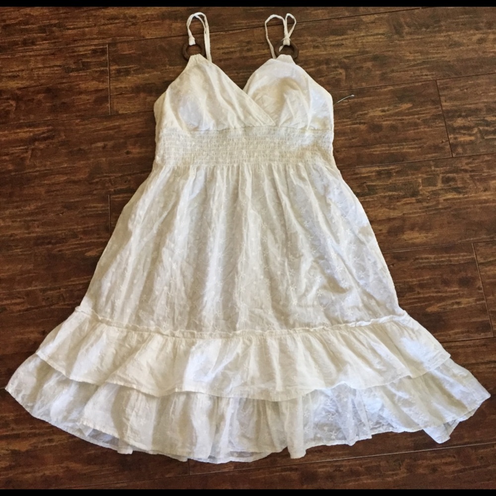 📍SOLD📍L.e.i. Eyelet Dress - Picture 2 of 8