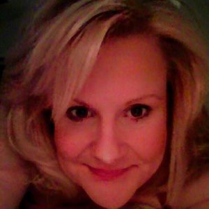 Meet your Posher, Connie