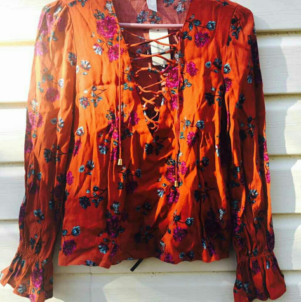 **SOLD*** NWT FOREVER21 woven top