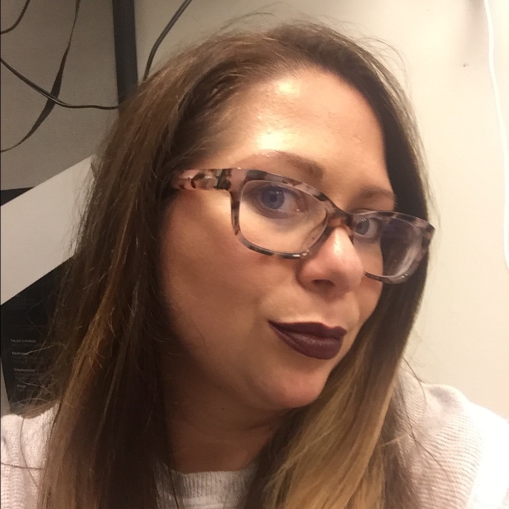 Meet your Posher, Andrea