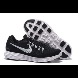 💥Nike Lunarlon Lunartempo shoes