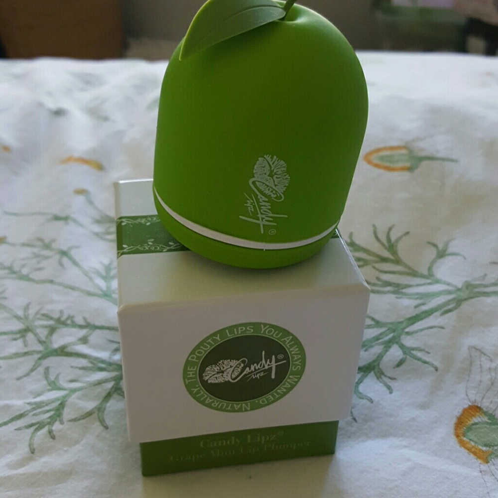 Candy Lipz Grape Mini Lip Plumper NBU