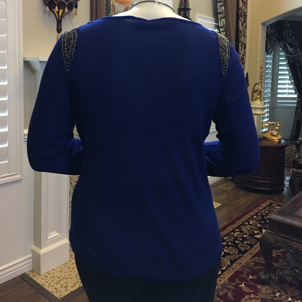 Peter Nygard sweater - Picture 2 of 2