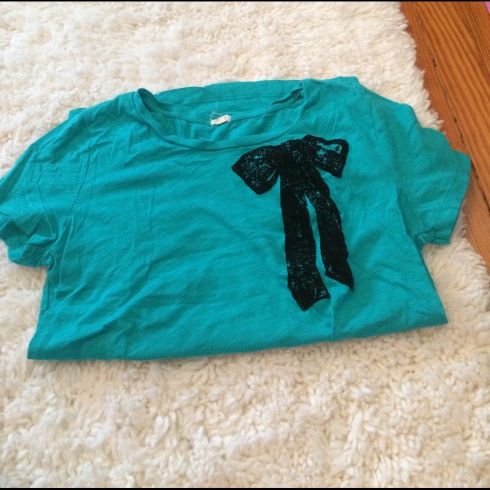 Graphic tee