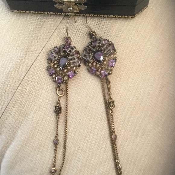 Earring - Picture 2 of 4