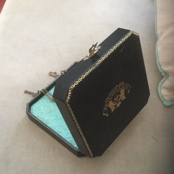 Earring - Picture 4 of 4