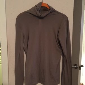 NWT majestic Paris turtleneck