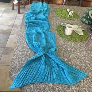 MERMAID TAIL BLANKET