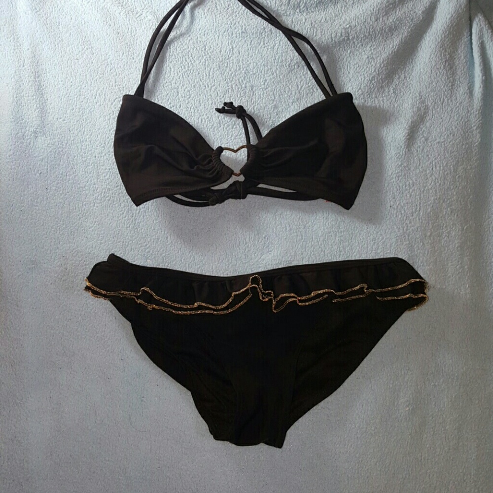 Black swimming suite