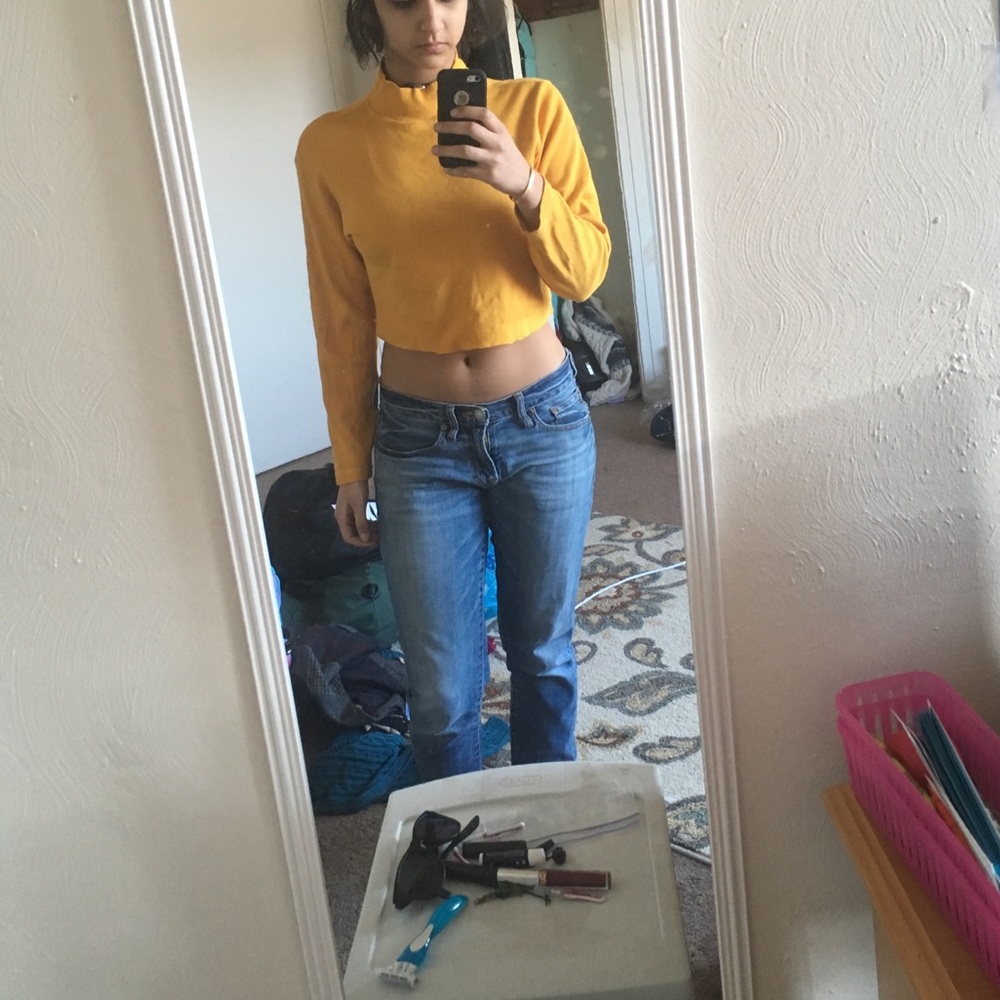 Crop Turtleneck Mustard Yellow