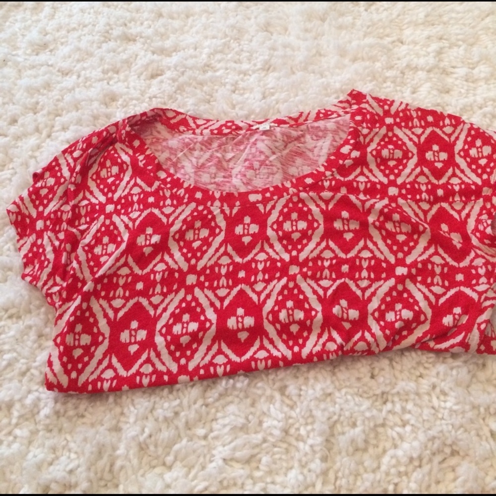 Patterned tee
