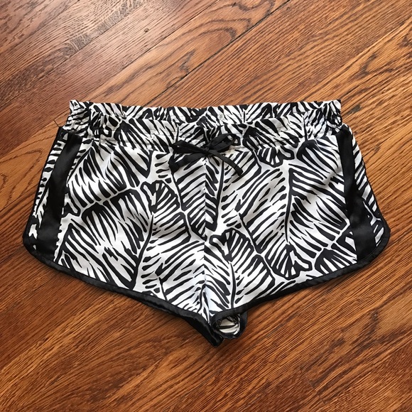 PINK Victoria's Secret Pants - Black & White Tropic Print Shorts