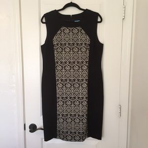 Very flattering color block dress