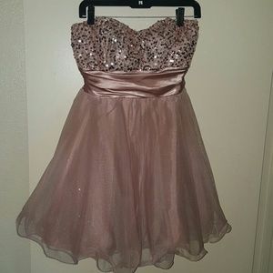 Beautiful prom dress!