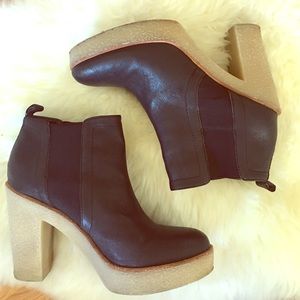 Gap platform Chelsea boot