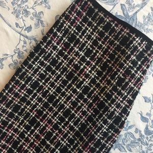 ✨SALE✨ Tahari Tweed Skirt