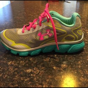 Under armour 4D foam lightweight  running sneaker