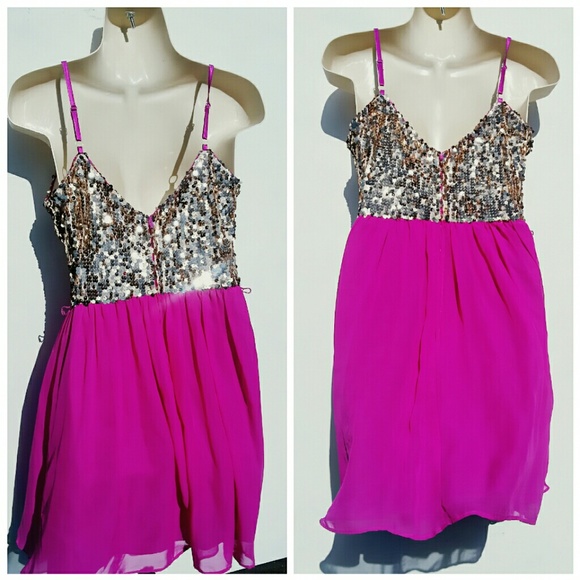 FUSCHIA & GOLD SEQUENCE DRESS 7/8 - Picture 3 of 5