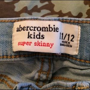 One pair size 11/12 Super Skinny Abercrombie jeans