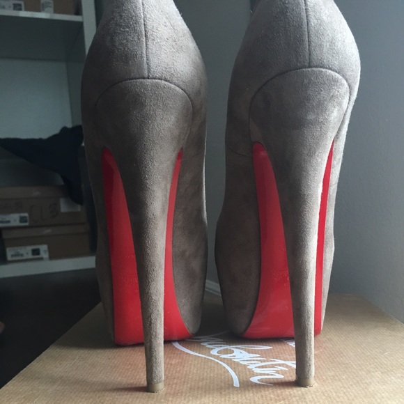 Christian louboutin sz 37 - Picture 2 of 4