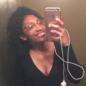 Meet your Posher, Danell