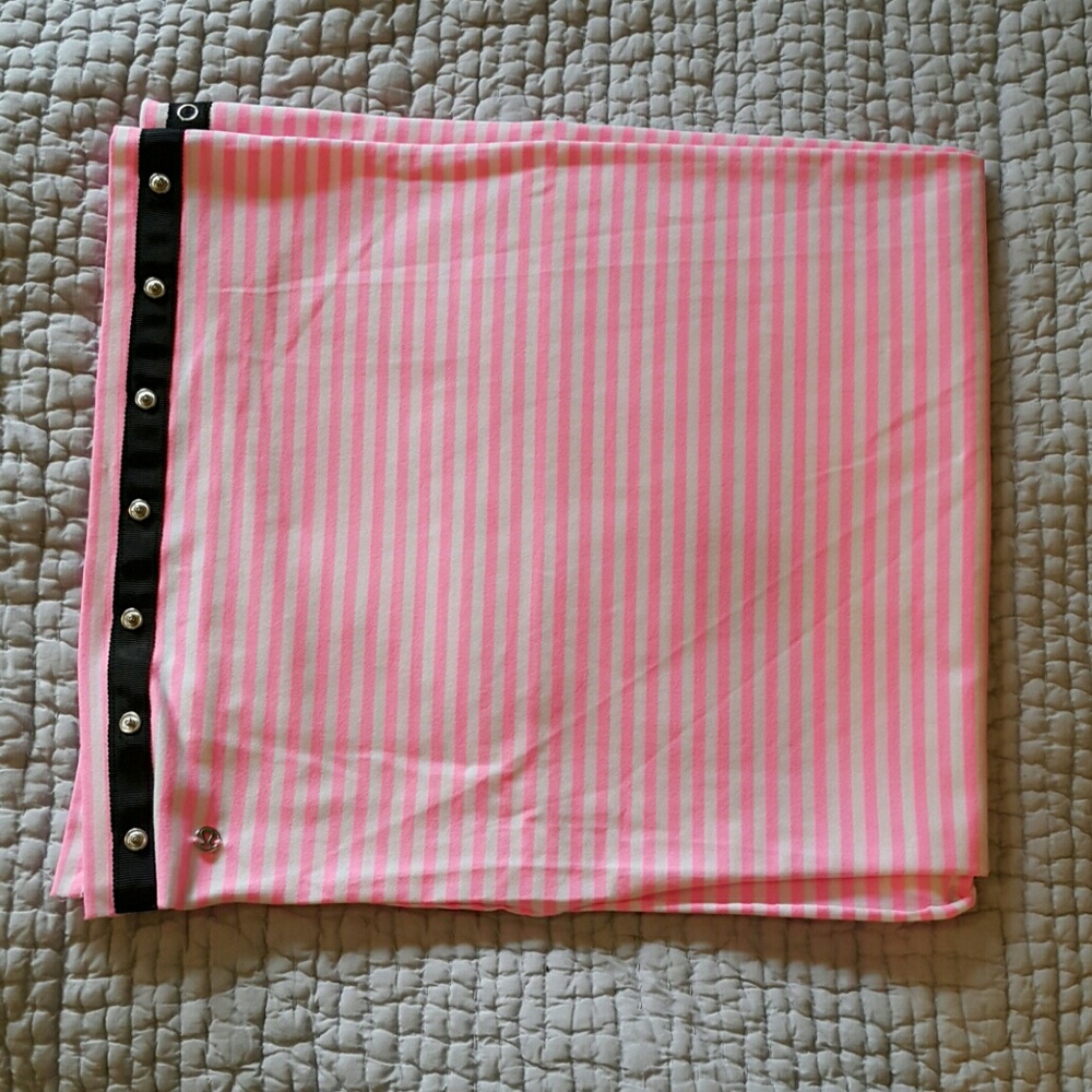 Luon white pink shell stripe vinyasa scarf lululem - Picture 4 of 4
