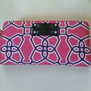 💖Authentic kate spade wallet.💖 .