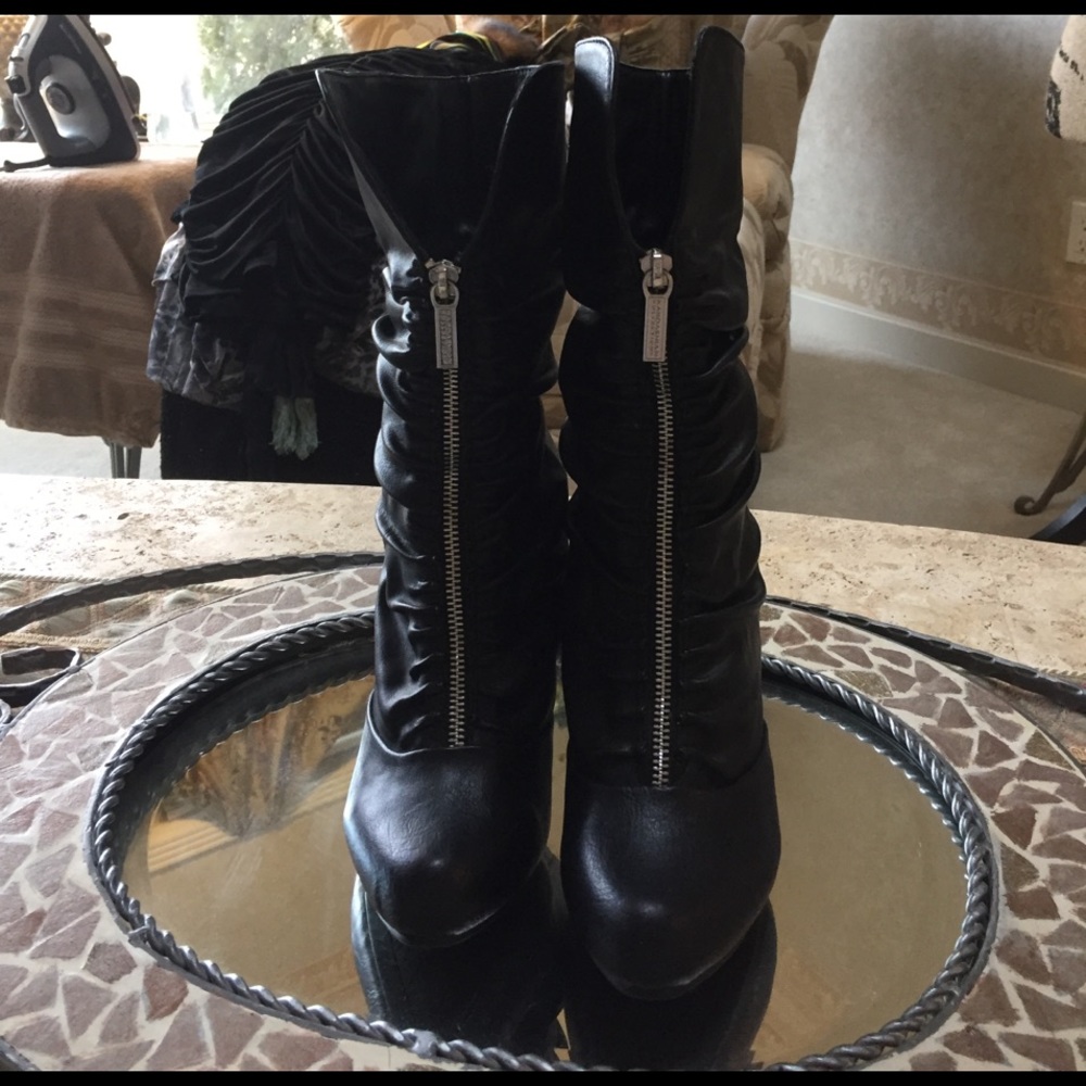 Kardashian kollection heels