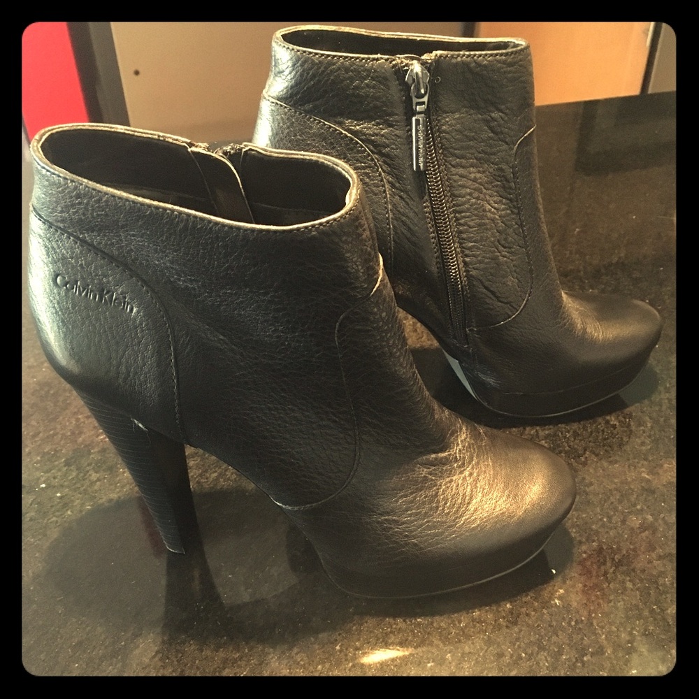 Calvin Klein Charlee Bootie-Black Leather-9.5