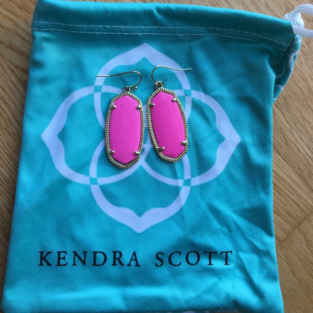 Pink Kendra Scott Elle earrings