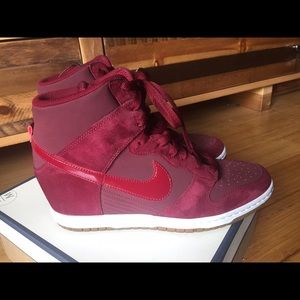 Women's size 12 Nike Sky High