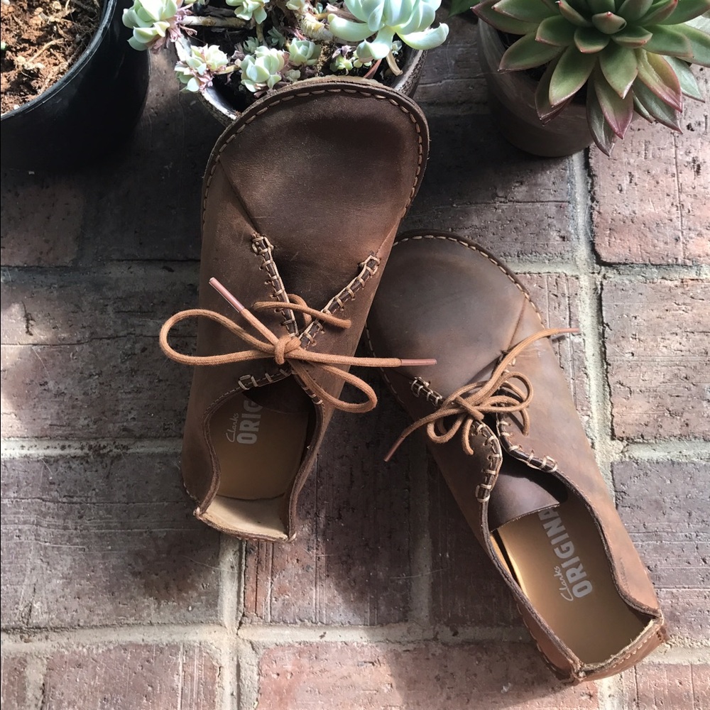 Clarks brown leather size 8