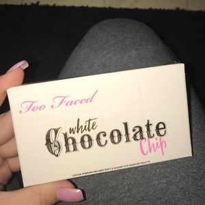White chocolate two faced palette