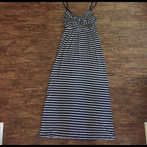 🦊 Pink Rose Maxi Dress - Picture 5 of 8