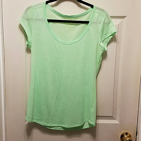 AMERICAN EAGLE OUTFITTERS TEE - Picture 1 of 8