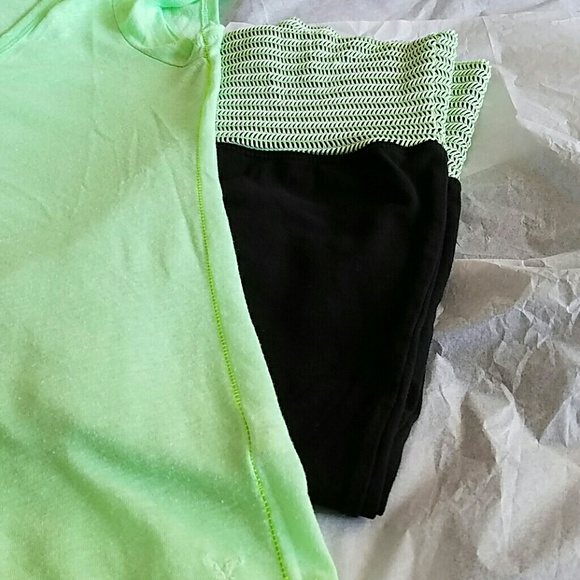 AMERICAN EAGLE OUTFITTERS TEE - Picture 6 of 8