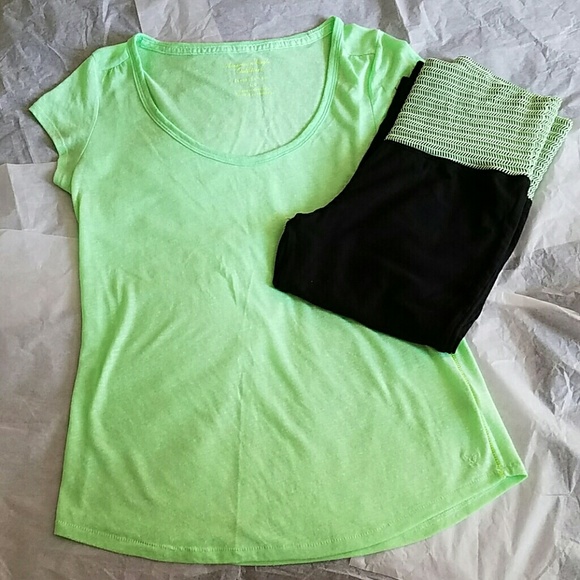 AMERICAN EAGLE OUTFITTERS TEE - Picture 7 of 8