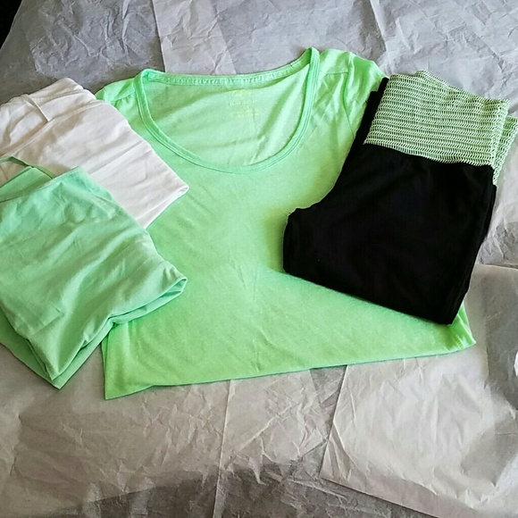 AMERICAN EAGLE OUTFITTERS TEE - Picture 8 of 8