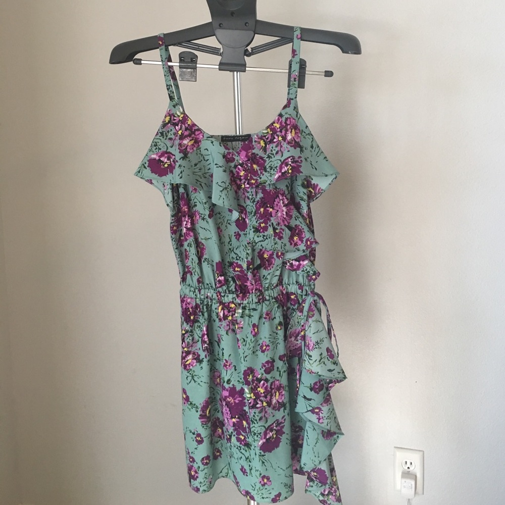 Flowery waist cinch dress