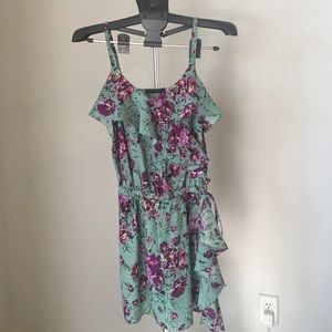 Flowery waist cinch dress