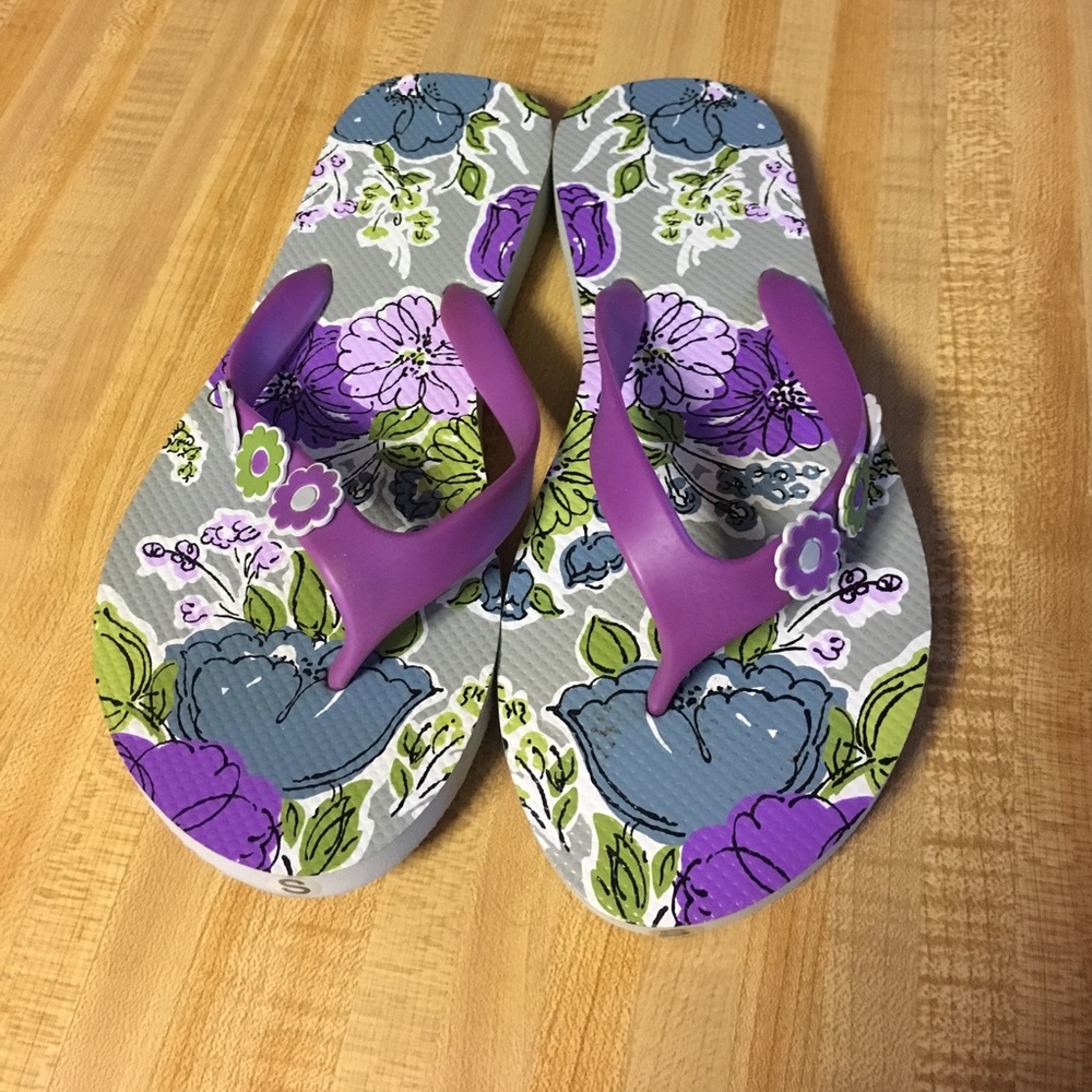 Vera Bradley flip flops