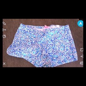 Lilly Pulitzer Chasing tails shorts