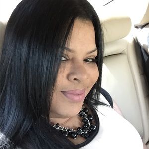 Meet your Posher, Aida