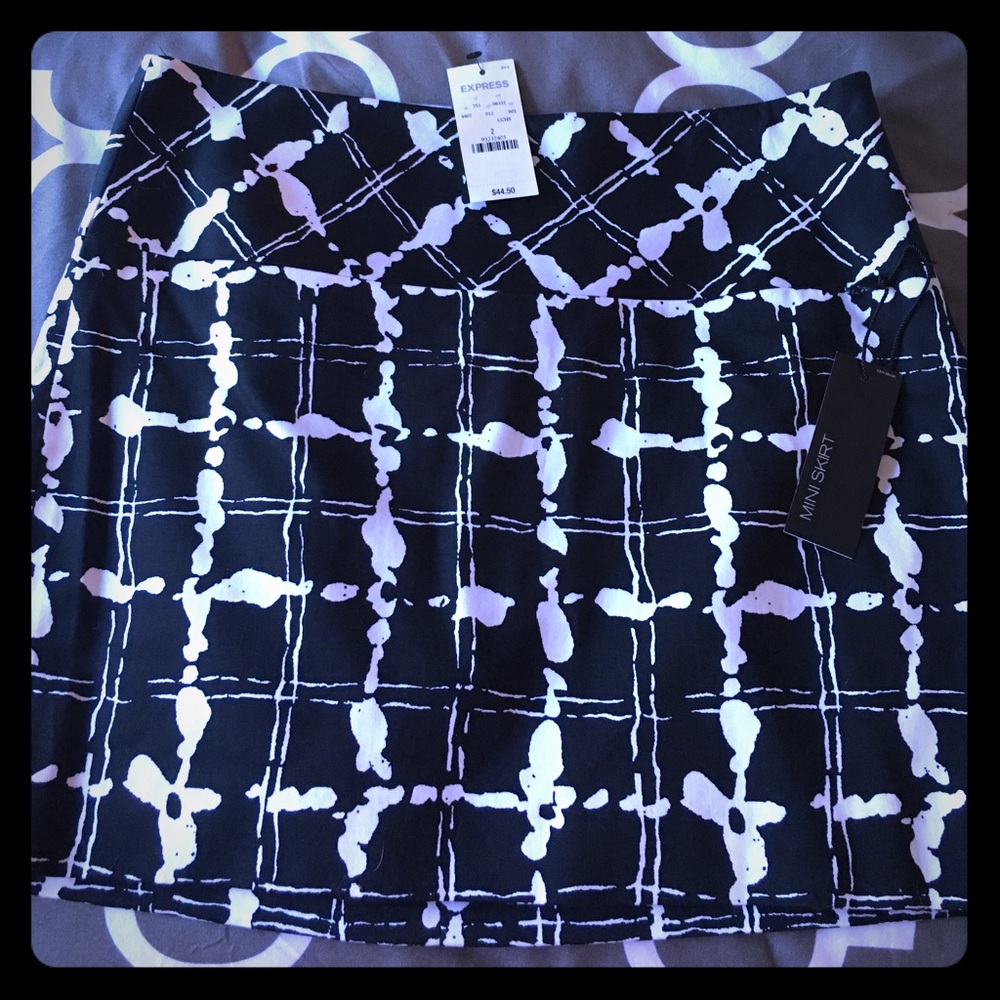 Express mini skirt NWT